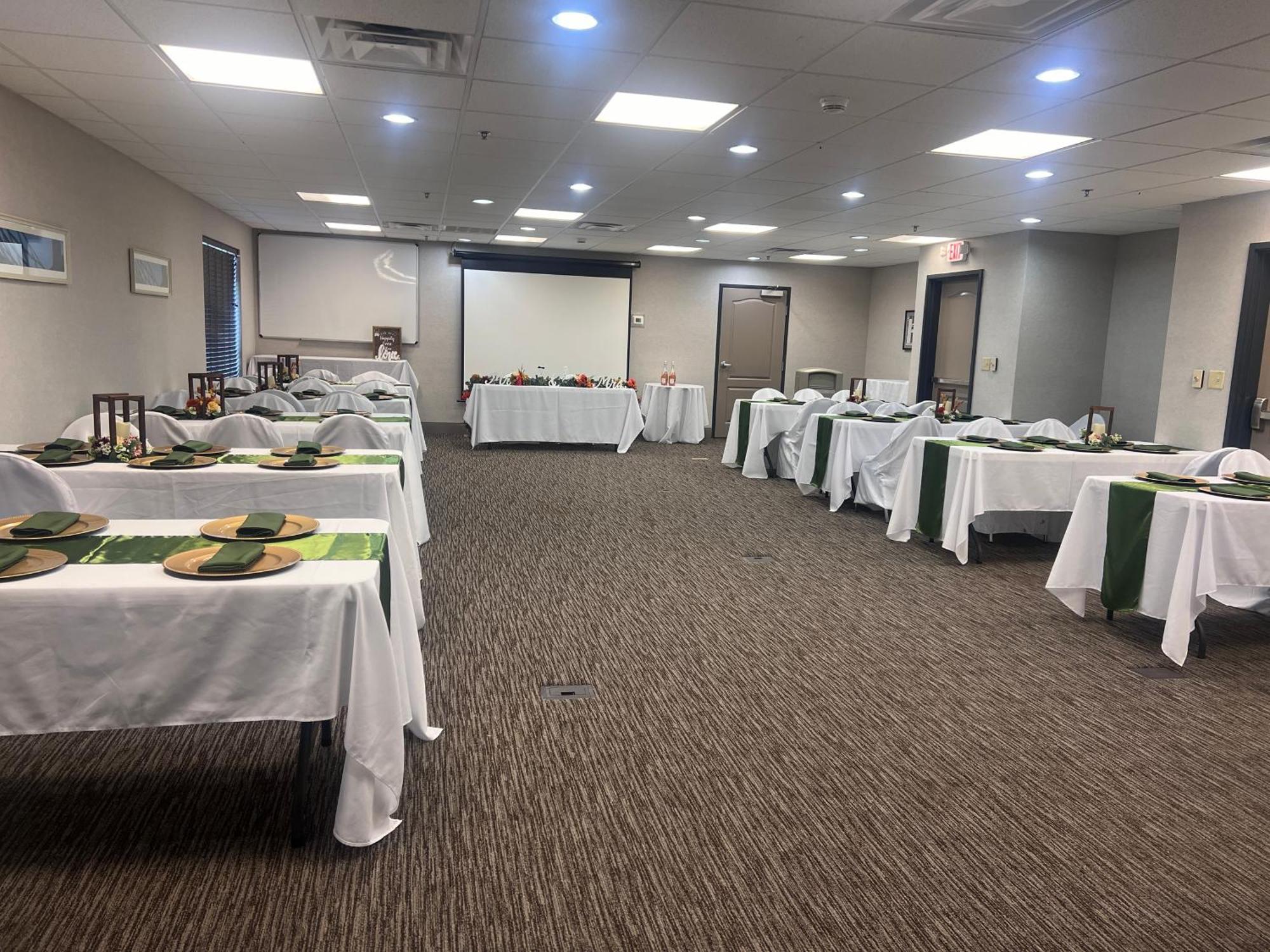 Hotel Country & By Radisson, Airport, Ok Oklahoma City