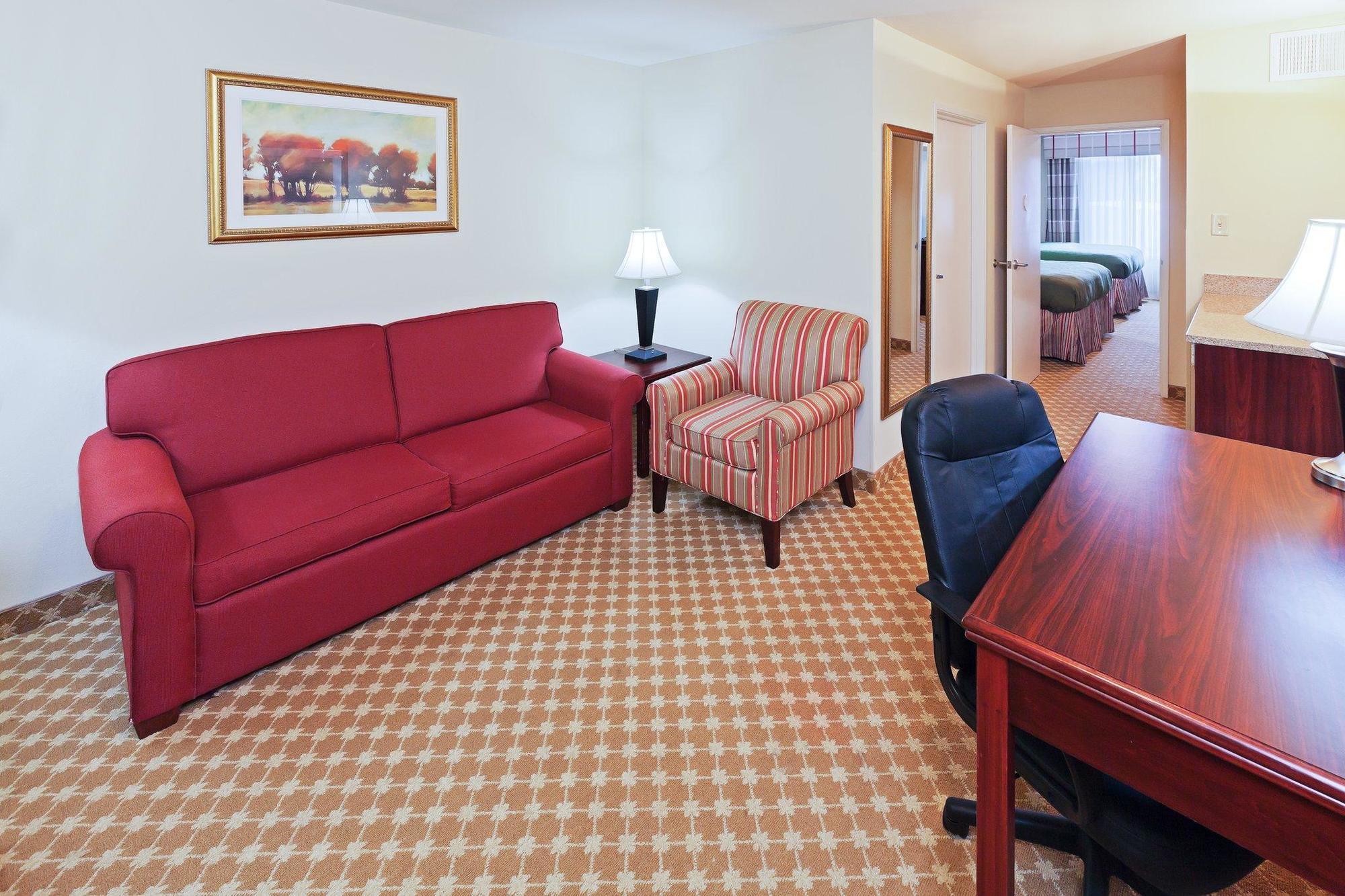Country & By Radisson, Airport, Ok 3*