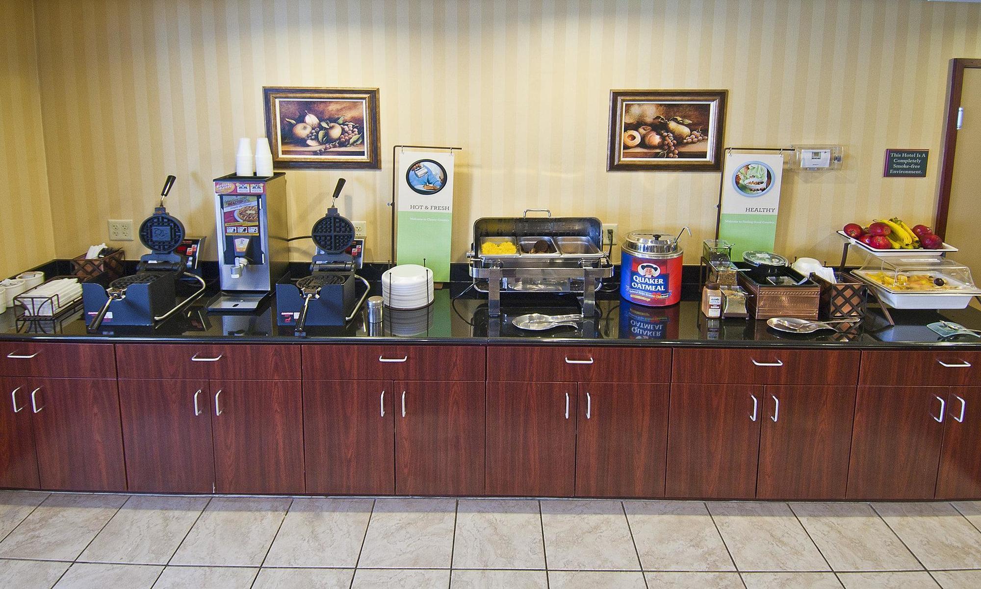 Country & By Radisson, Airport, Ok Oklahoma City