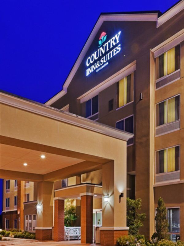 Hotel Country & By Radisson, Airport, Ok